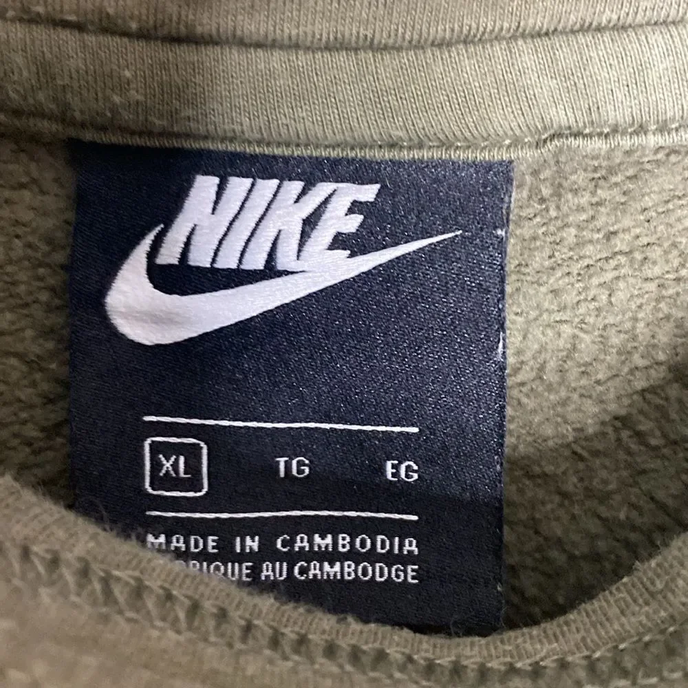 NIKE Boy’s Hoodie Size XL